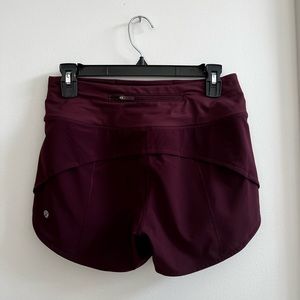 Lululemon Speed Up mid rise shorts size 4. Discontinued color.